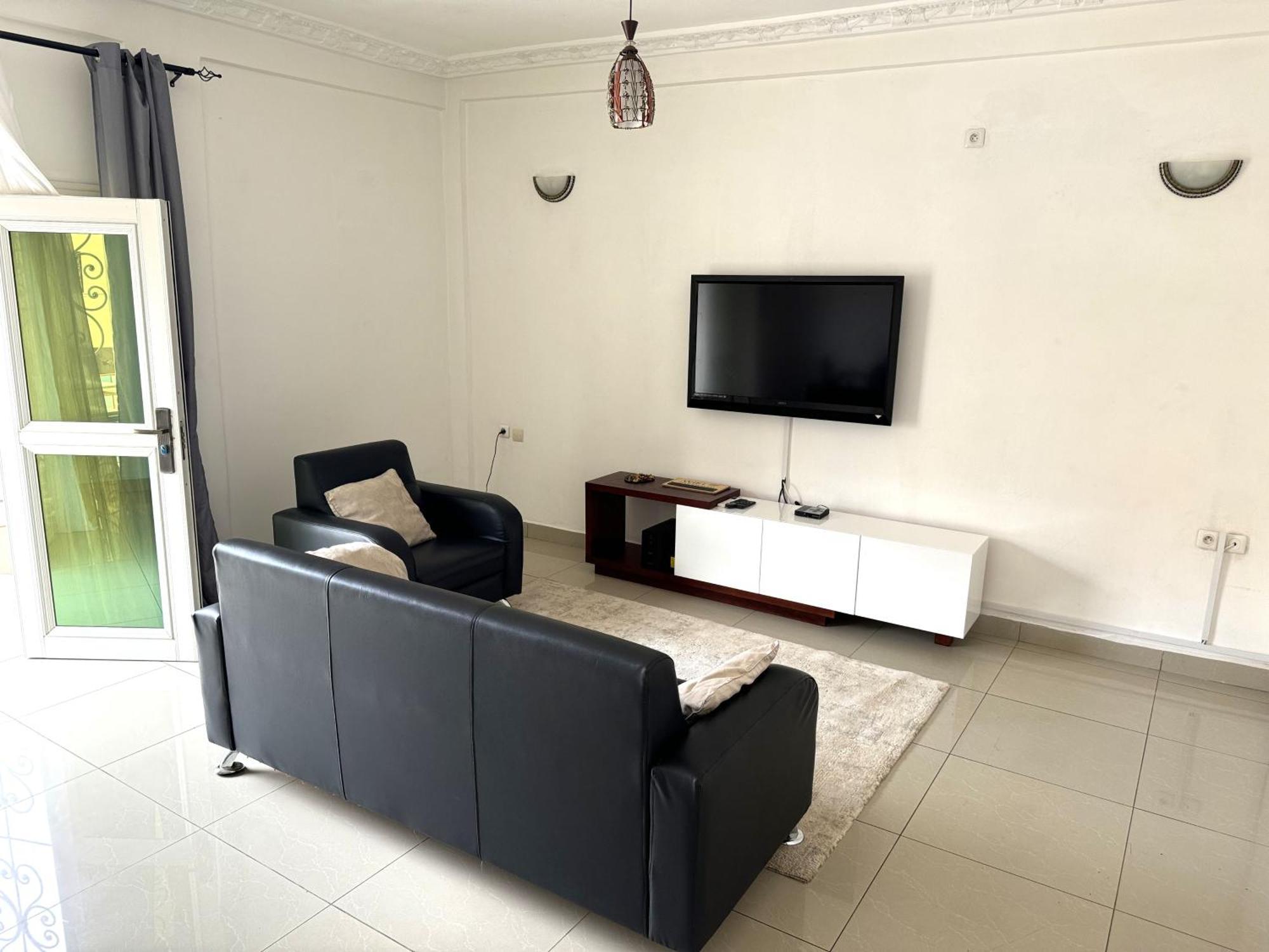 Appartements Modernes, Wifi, Tv - Yaounde, Omnisports ภายนอก รูปภาพ