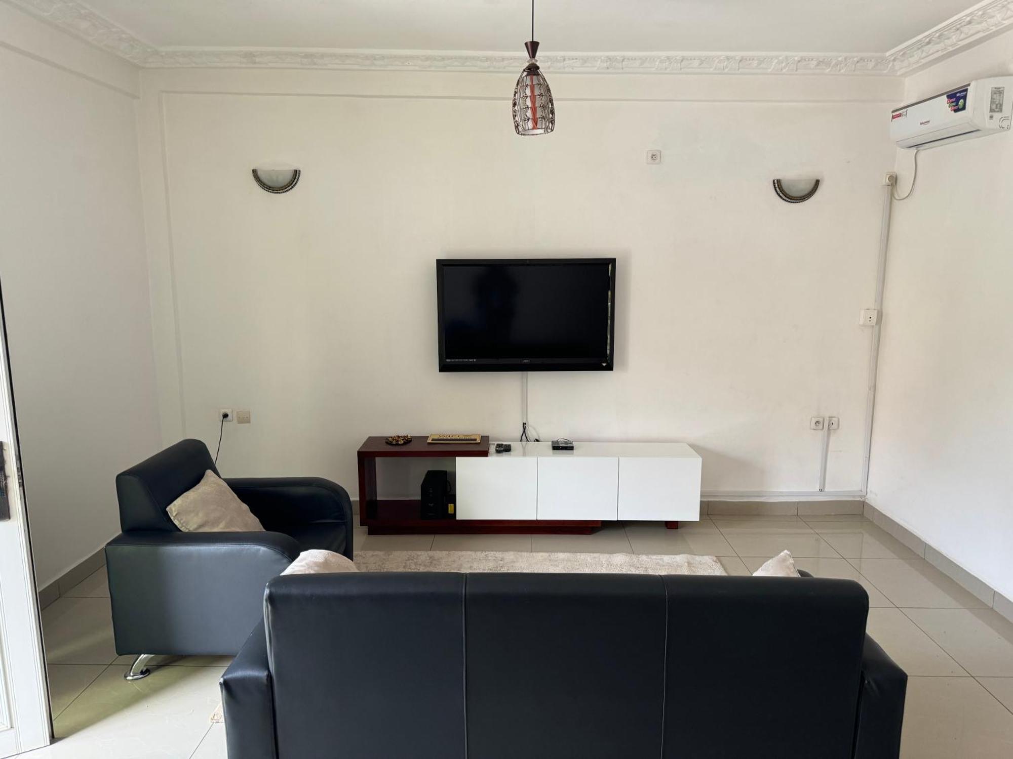 Appartements Modernes, Wifi, Tv - Yaounde, Omnisports ภายนอก รูปภาพ