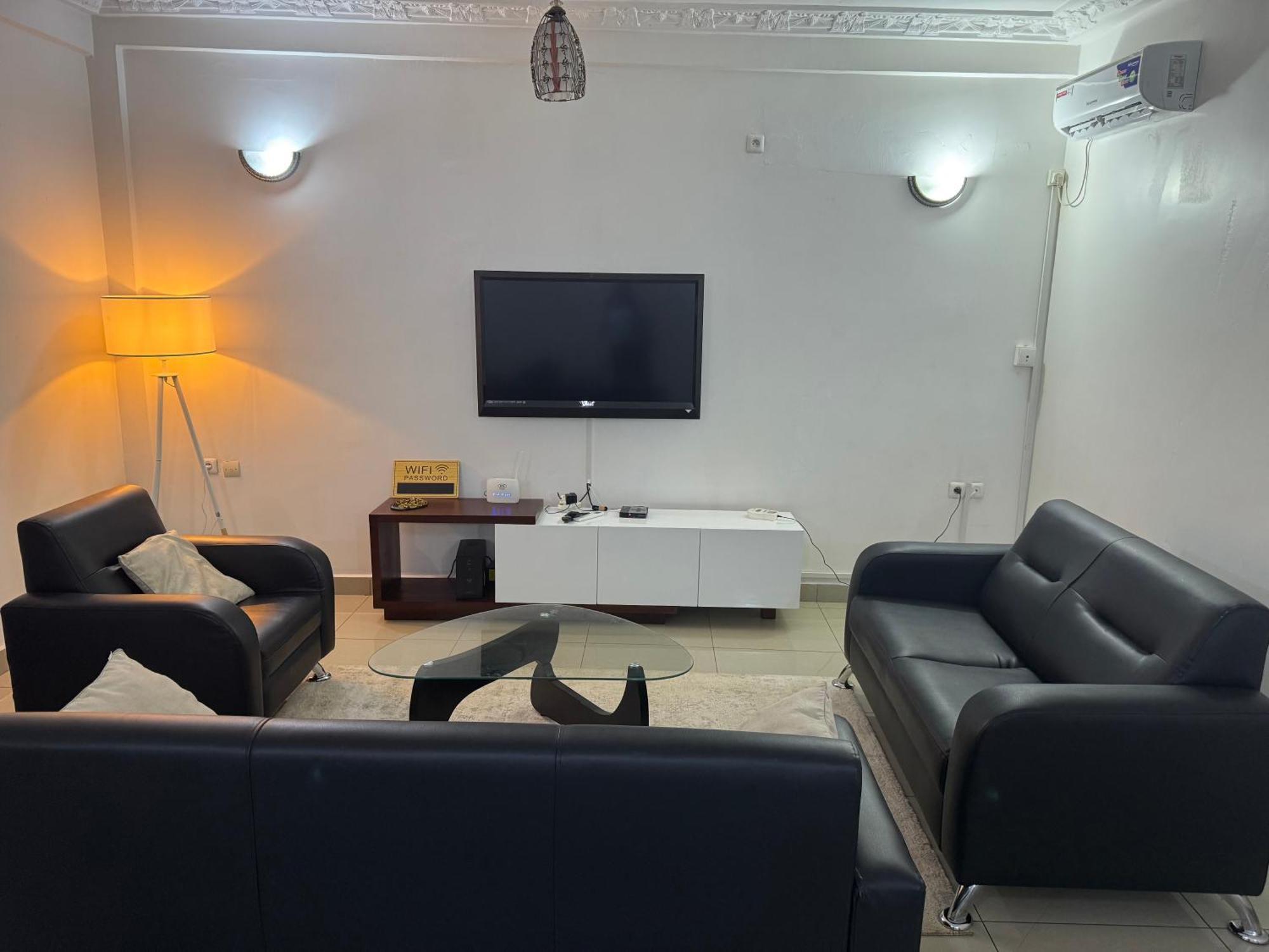 Appartements Modernes, Wifi, Tv - Yaounde, Omnisports ภายนอก รูปภาพ